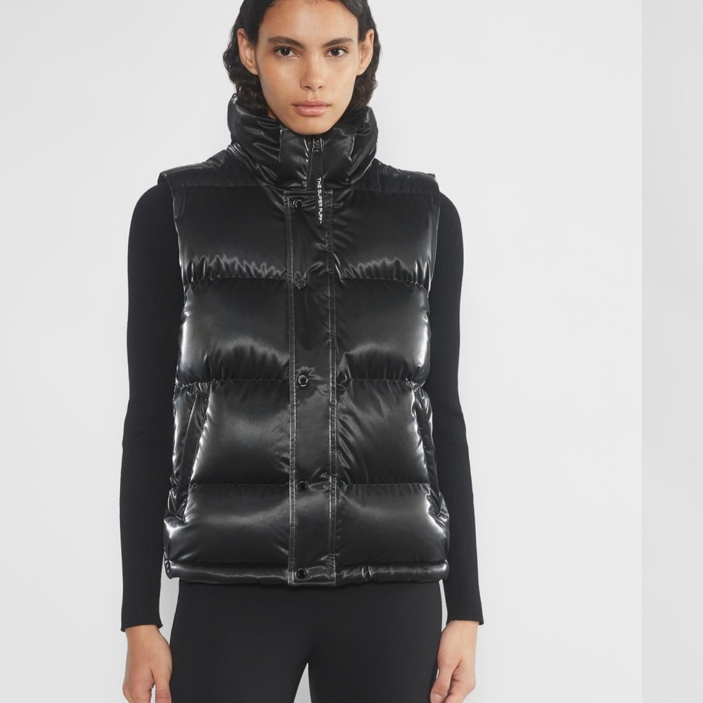 Aritzia The Super Puff Vest - liquid shine